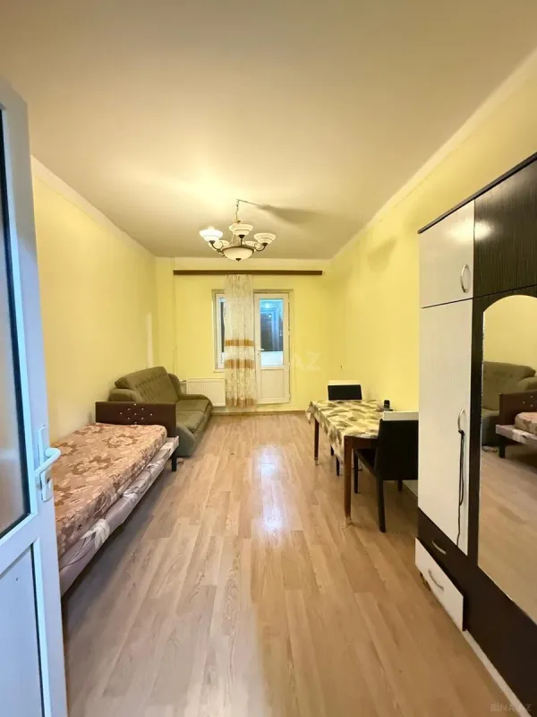 Satılır 1 otaqlı mənzil 42 m²