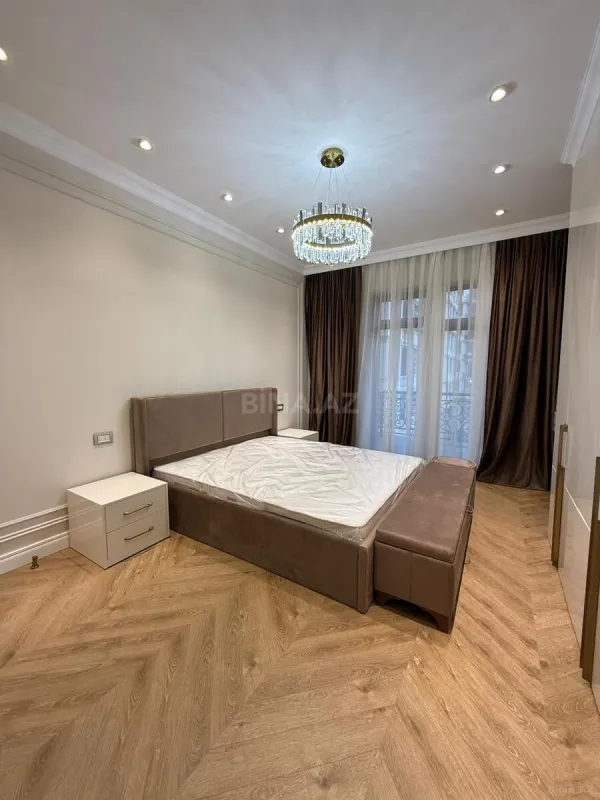 Kirayə verilir 3 otaqlı mənzil 120 m²