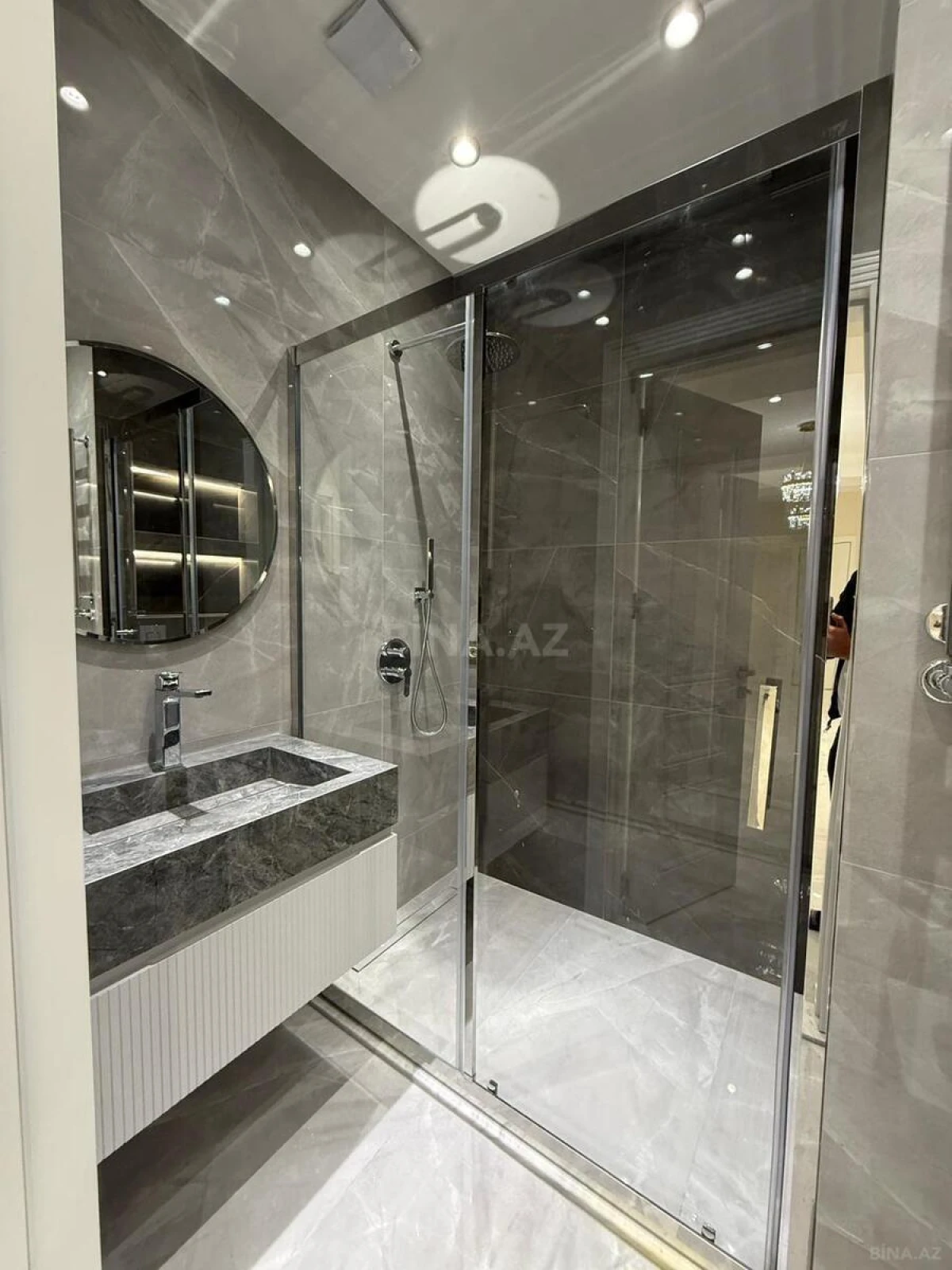 Kirayə verilir 3 otaqlı mənzil 120 m²