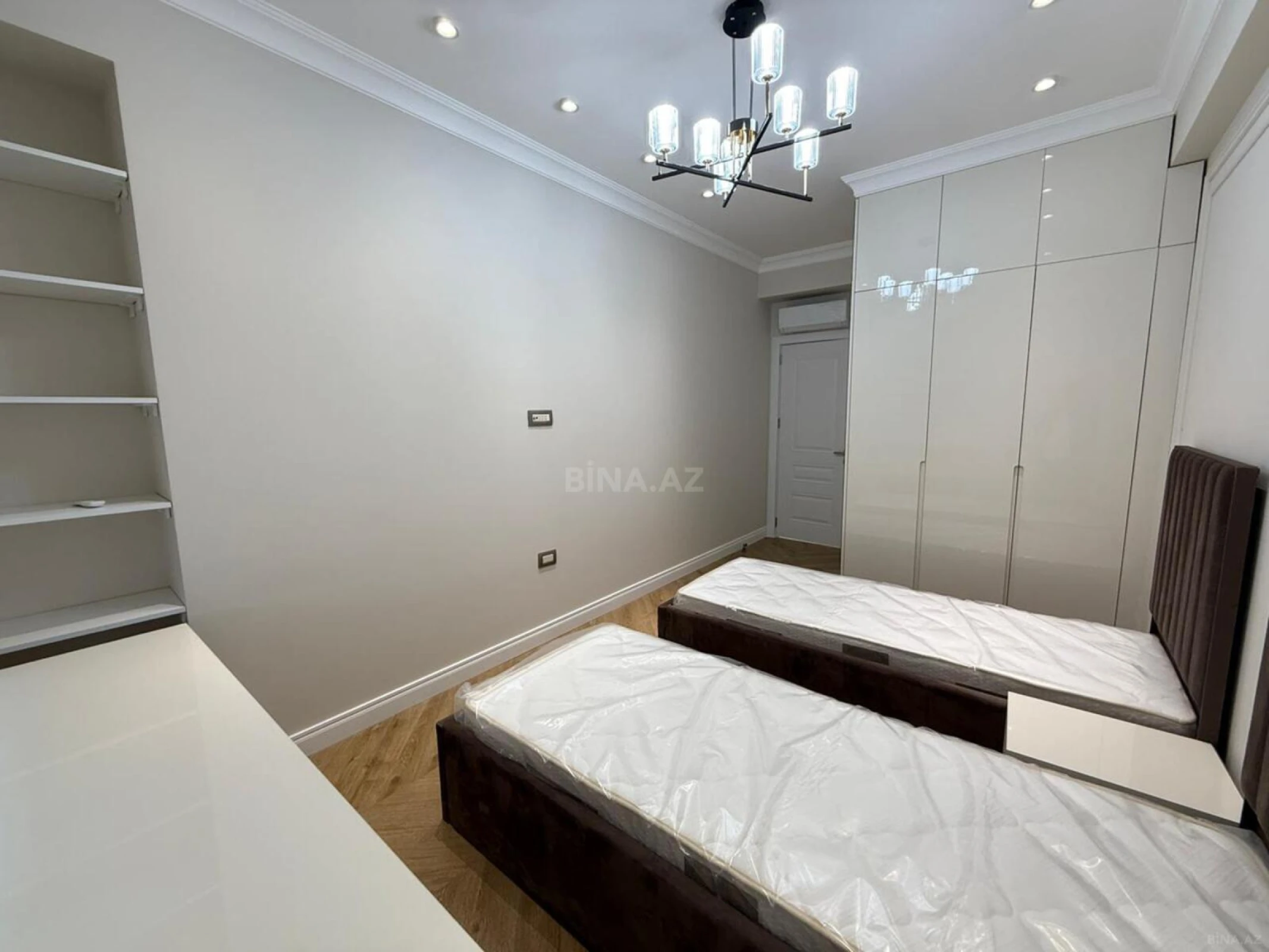 Kirayə verilir 3 otaqlı mənzil 120 m²