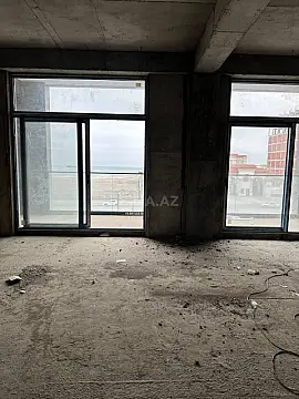 Satılır 5 otaqlı mənzil 261 m²