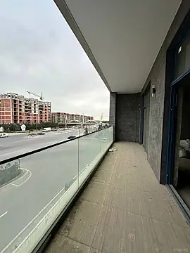Satılır 5 otaqlı mənzil 261 m²