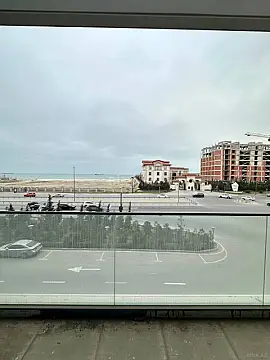 Satılır 5 otaqlı mənzil 261 m²