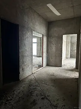 Satılır 5 otaqlı mənzil 261 m²