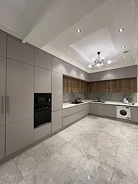 Satılır 3 otaqlı mənzil 136 m²