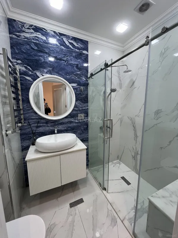 Satılır 3 otaqlı mənzil 136 m²