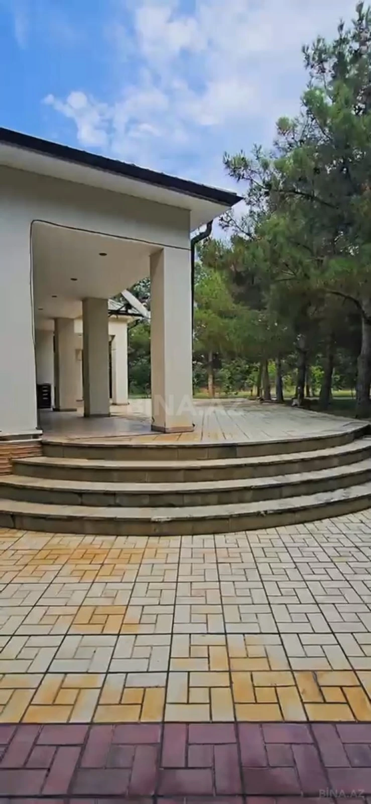 Satılır 6 otaqlı həyət evi 430 m²