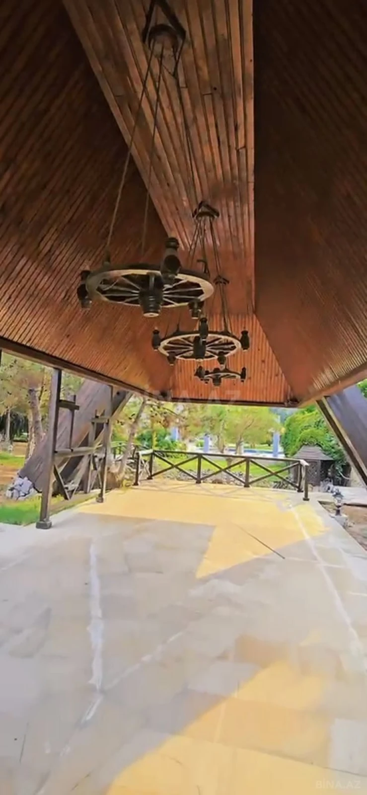 Satılır 6 otaqlı həyət evi 430 m²