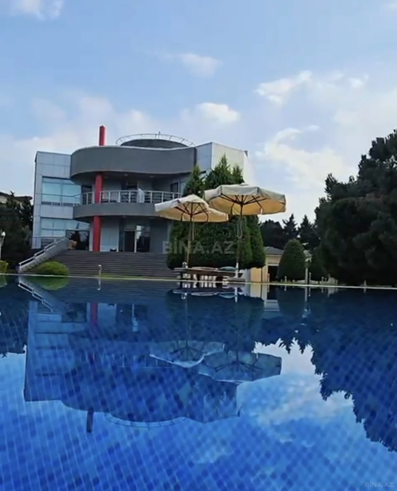 Satılır 6 otaqlı həyət evi 430 m²