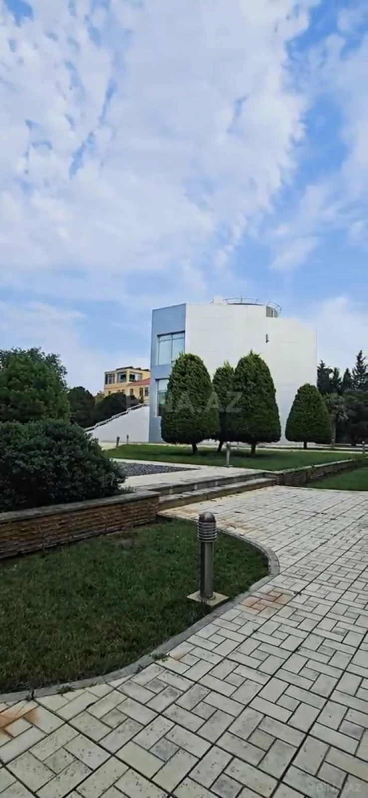 Satılır 6 otaqlı həyət evi 430 m²