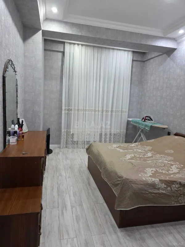 Kirayə verilir 2 otaqlı mənzil 70 m²