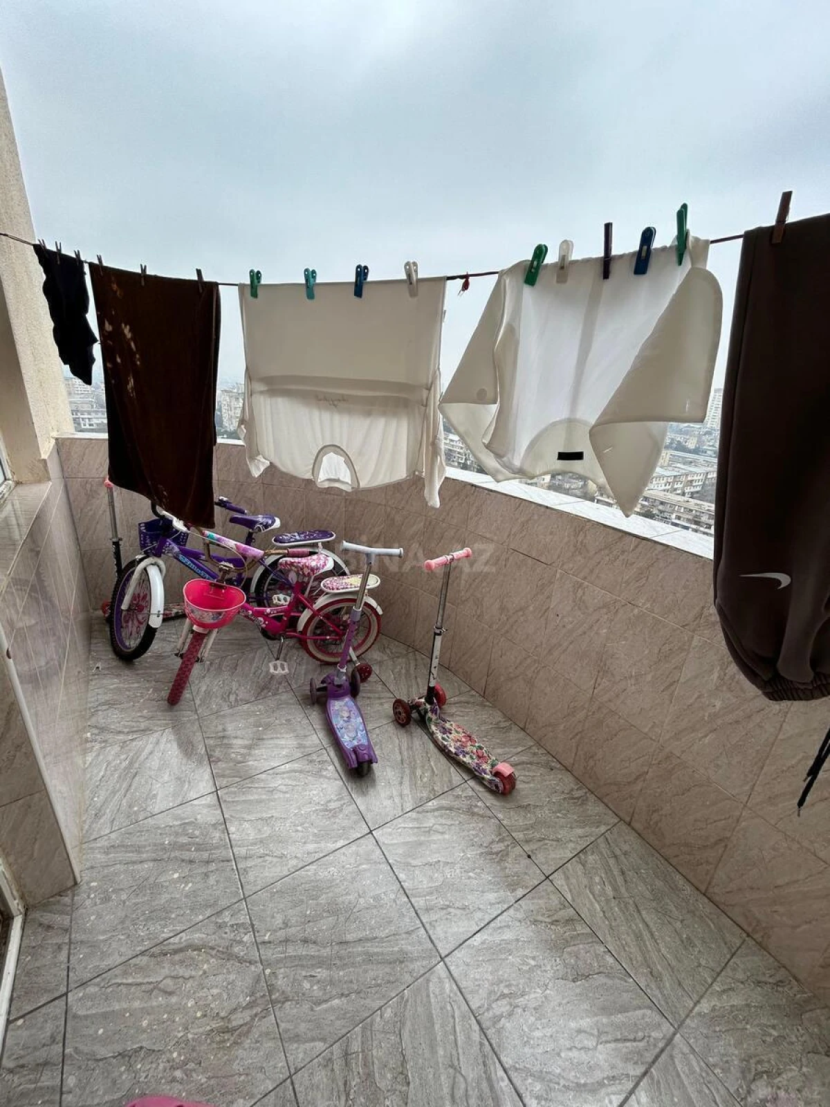 Satılır 3 otaqlı mənzil 110 m²