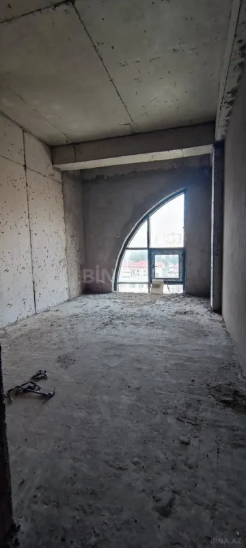 Satılır 2 otaqlı mənzil 82 m²