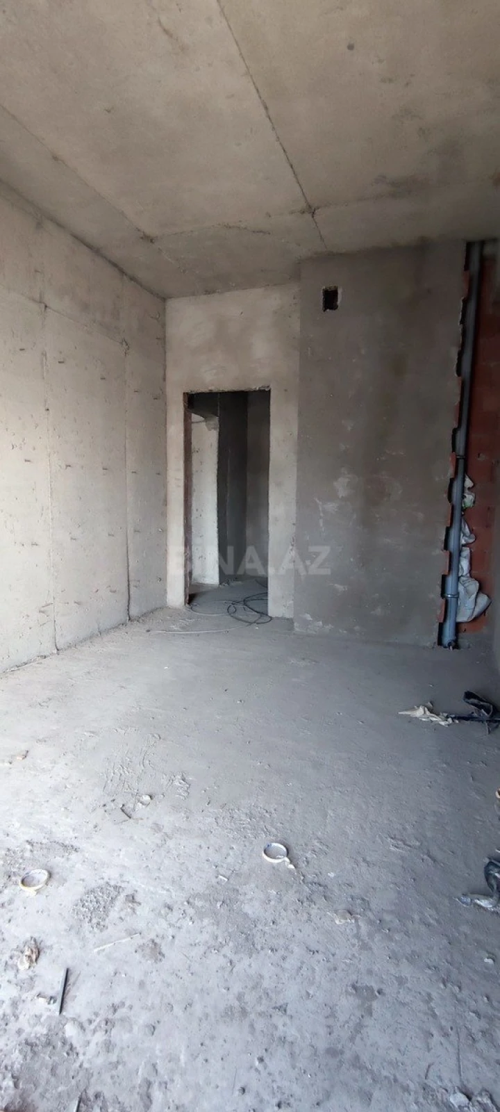 Satılır 2 otaqlı mənzil 82 m²