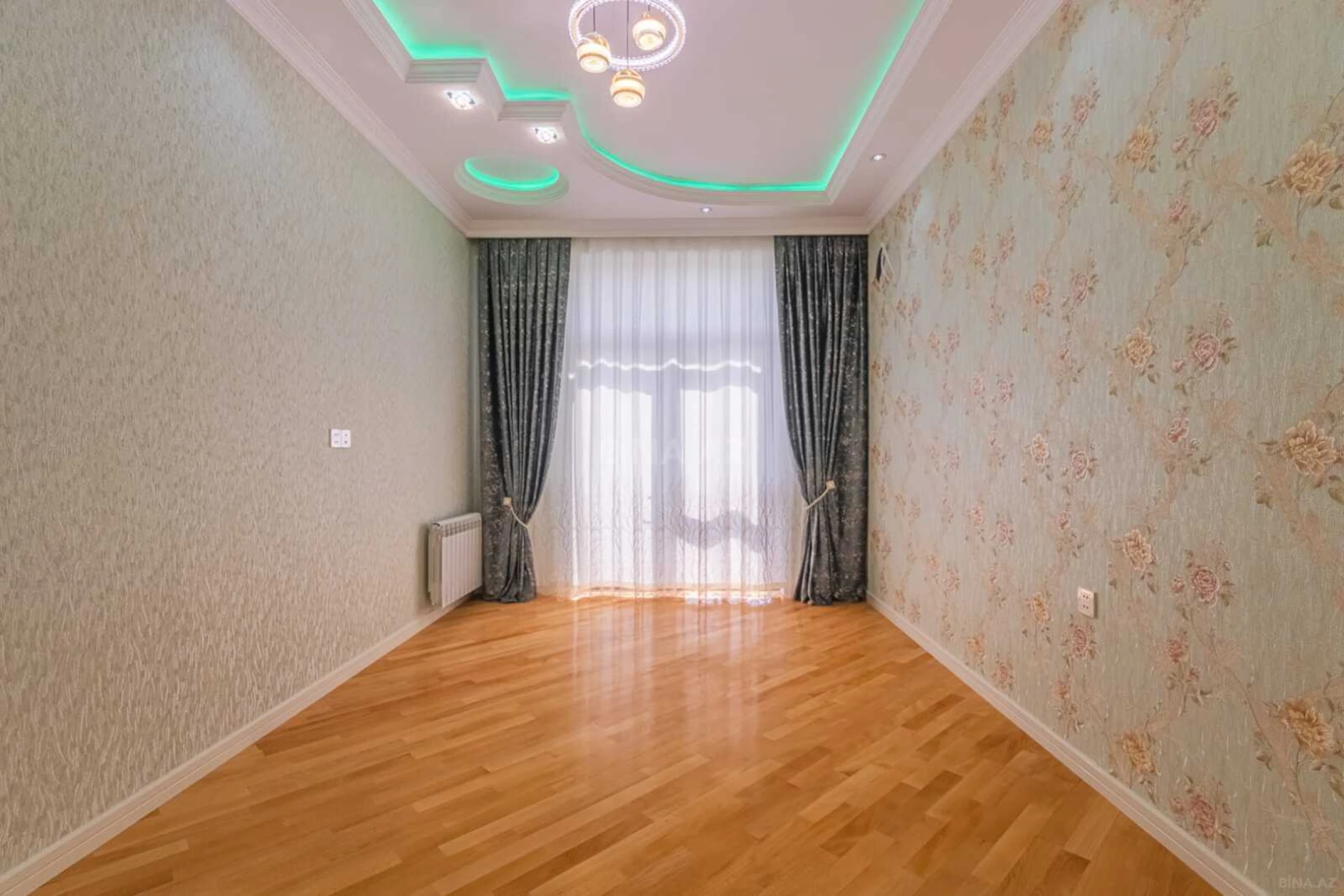 Satılır 3 otaqlı mənzil 105 m²