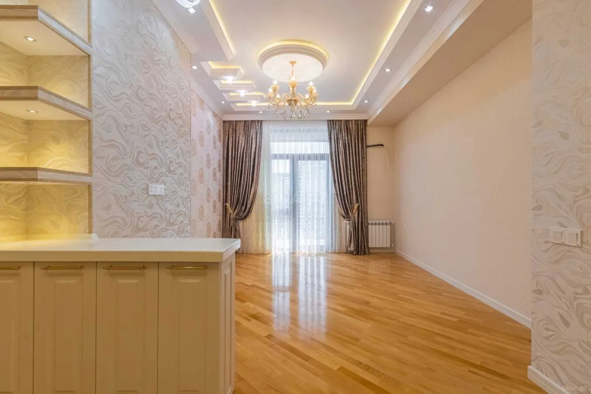 Satılır 3 otaqlı mənzil 105 m²