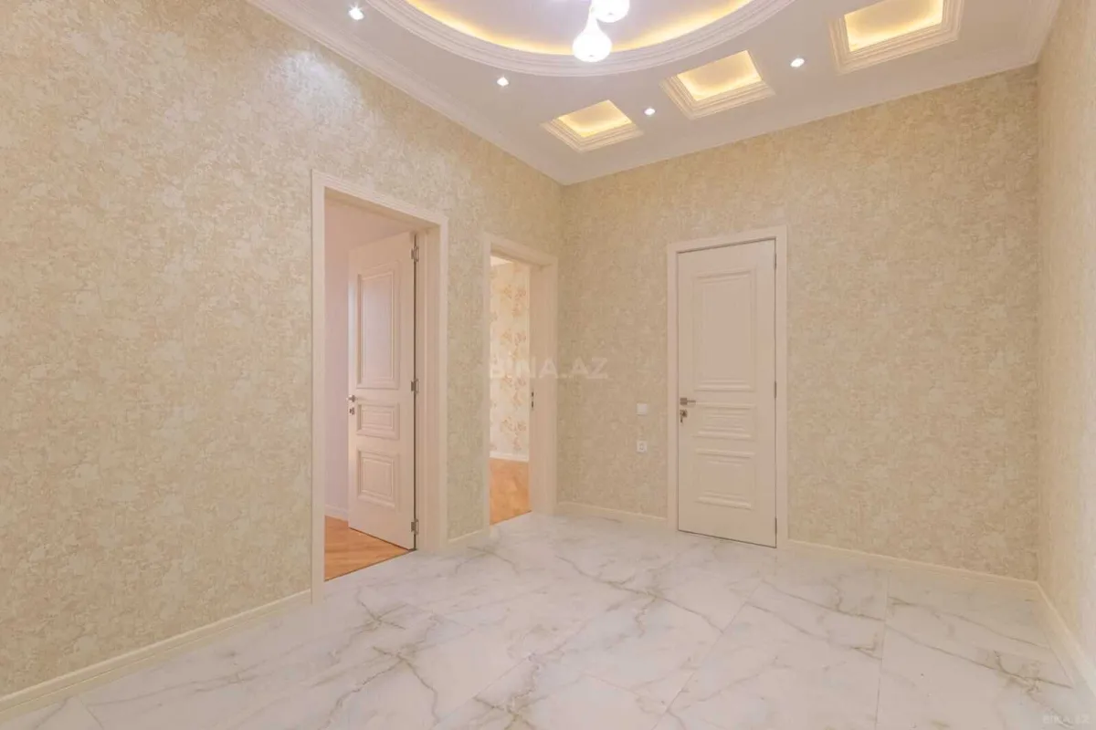Satılır 3 otaqlı mənzil 105 m²