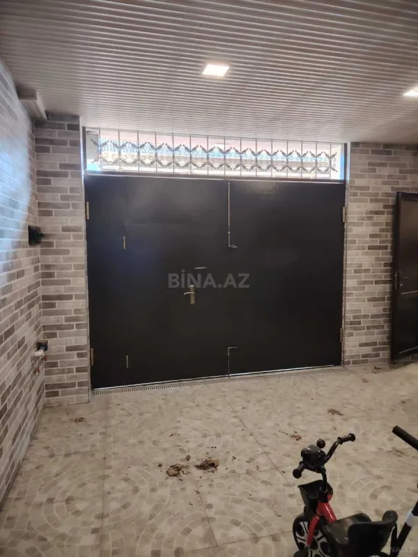Satılır 5 otaqlı həyət evi 200 m²