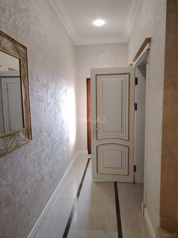 Satılır 5 otaqlı həyət evi 200 m²