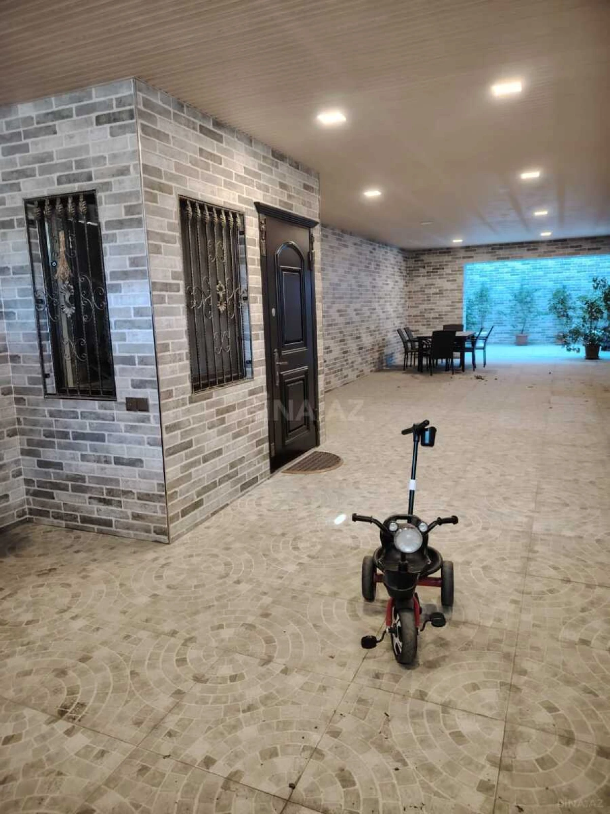 Satılır 5 otaqlı həyət evi 200 m²