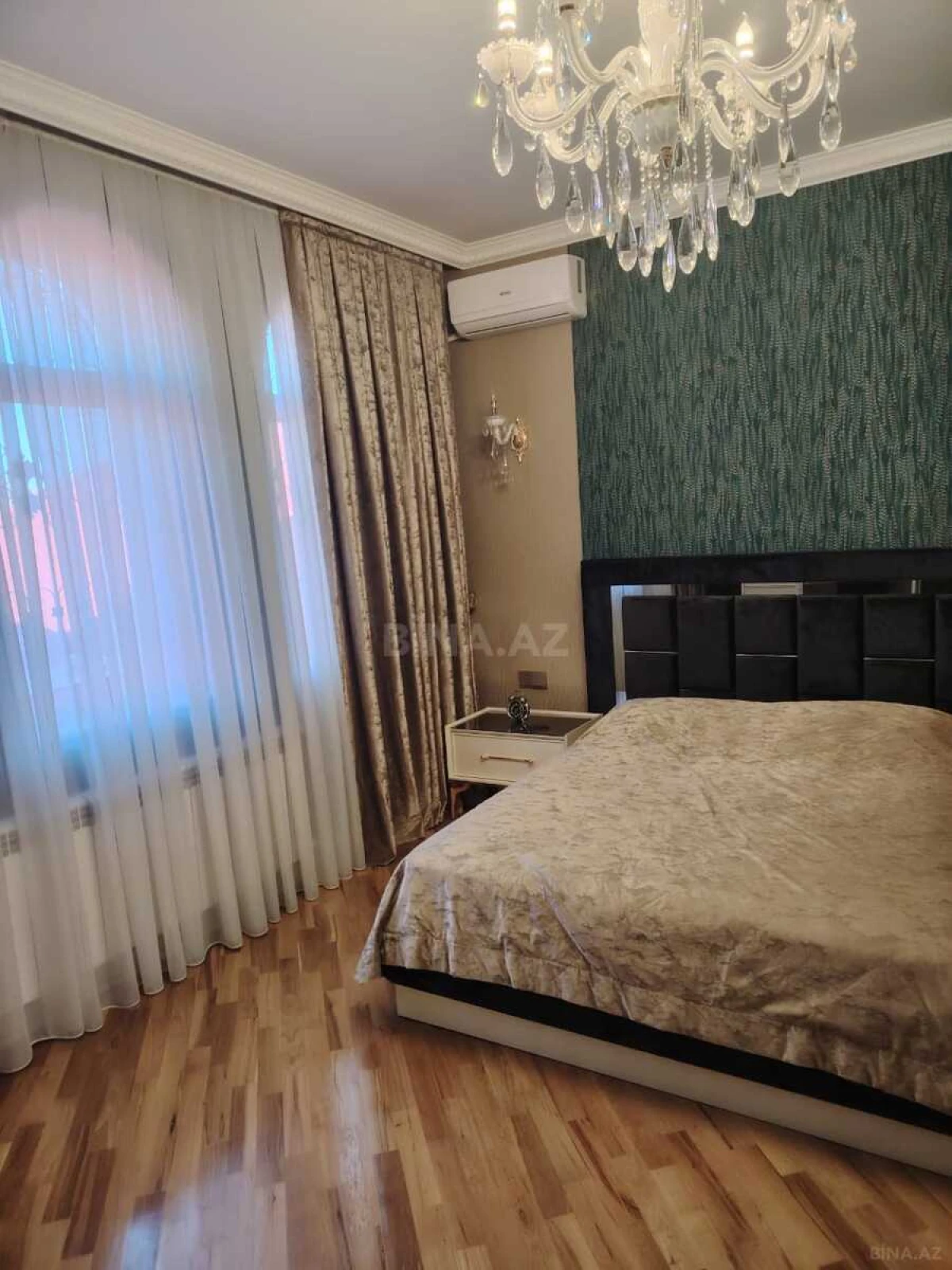 Satılır 5 otaqlı həyət evi 200 m²