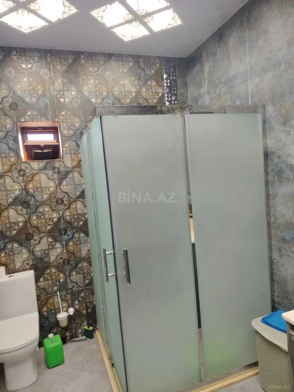 Satılır 5 otaqlı həyət evi 200 m²