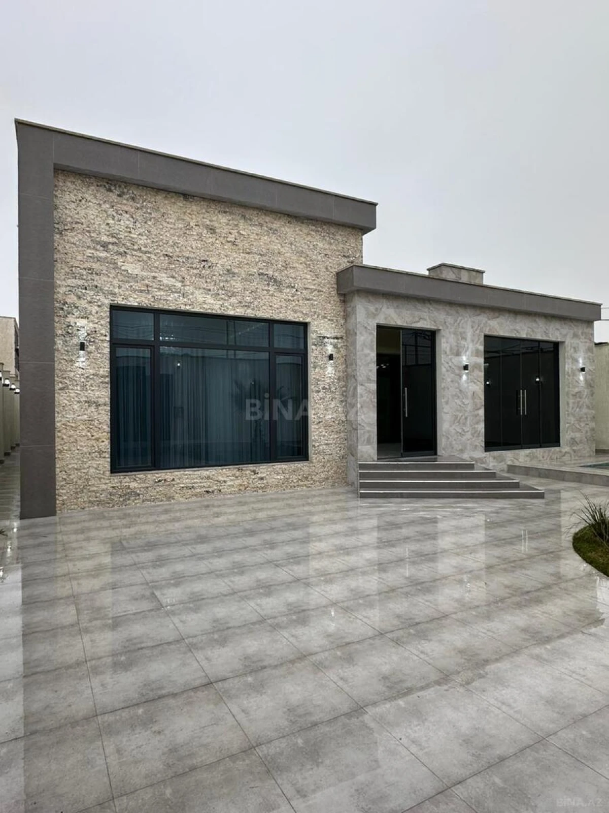 Satılır 4 otaqlı həyət evi 180 m²