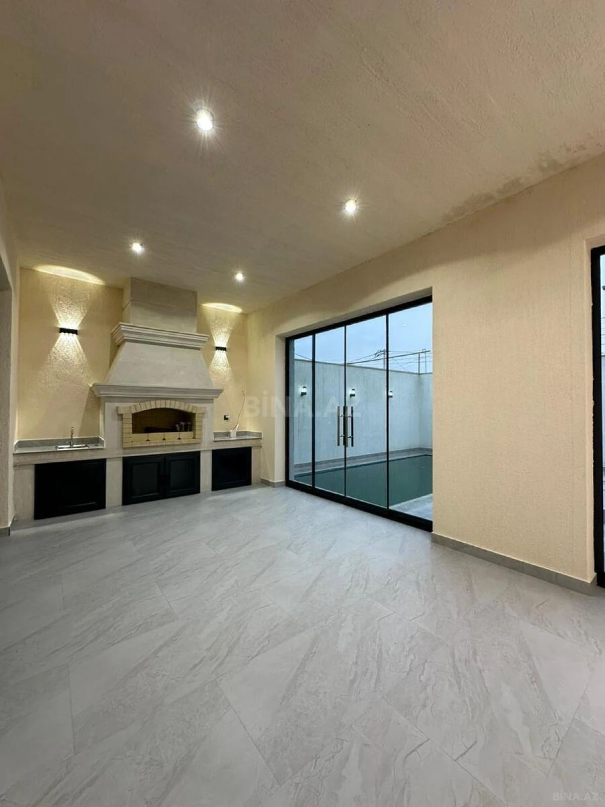 Satılır 4 otaqlı həyət evi 180 m²