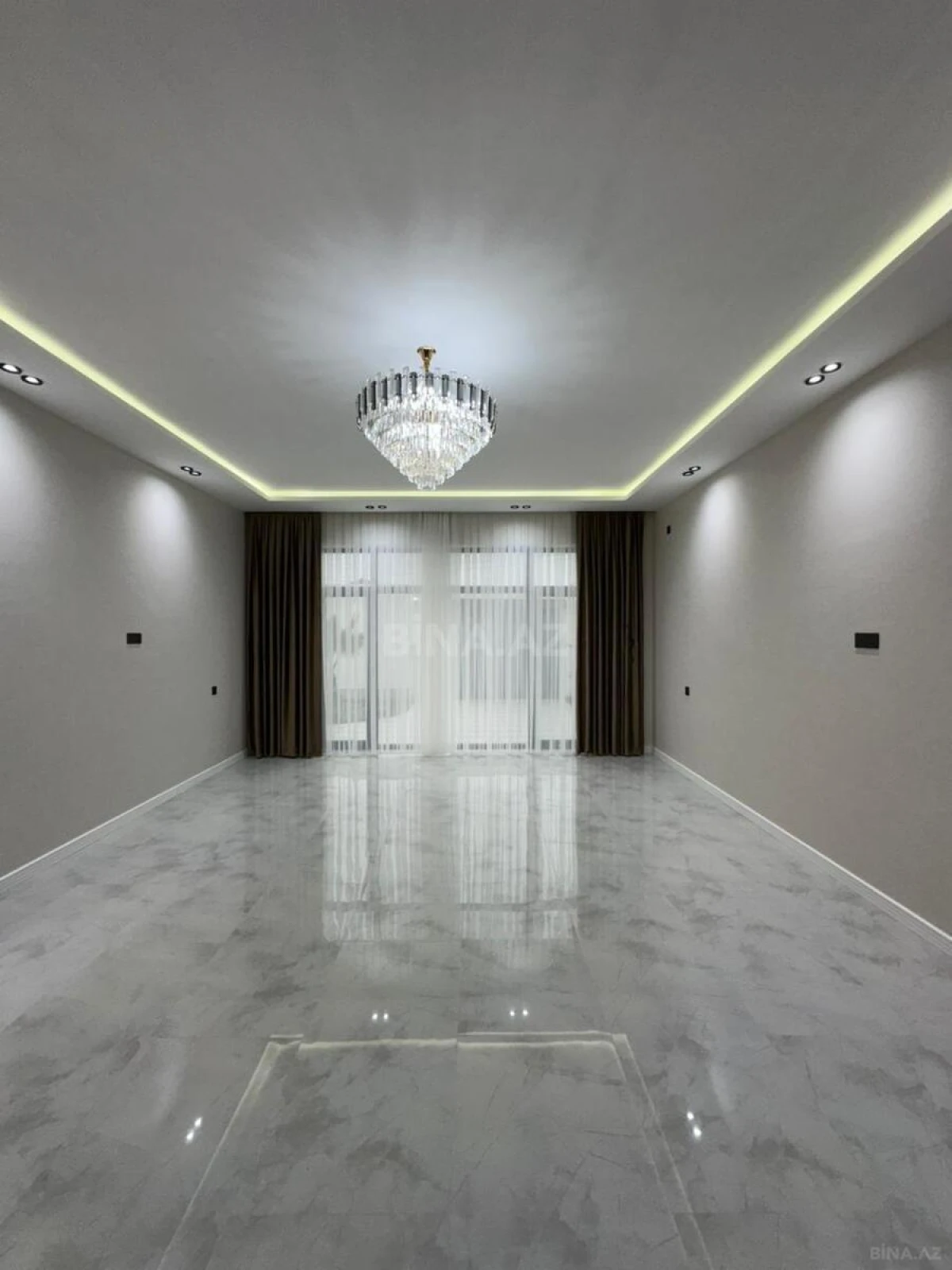 Satılır 4 otaqlı həyət evi 180 m²