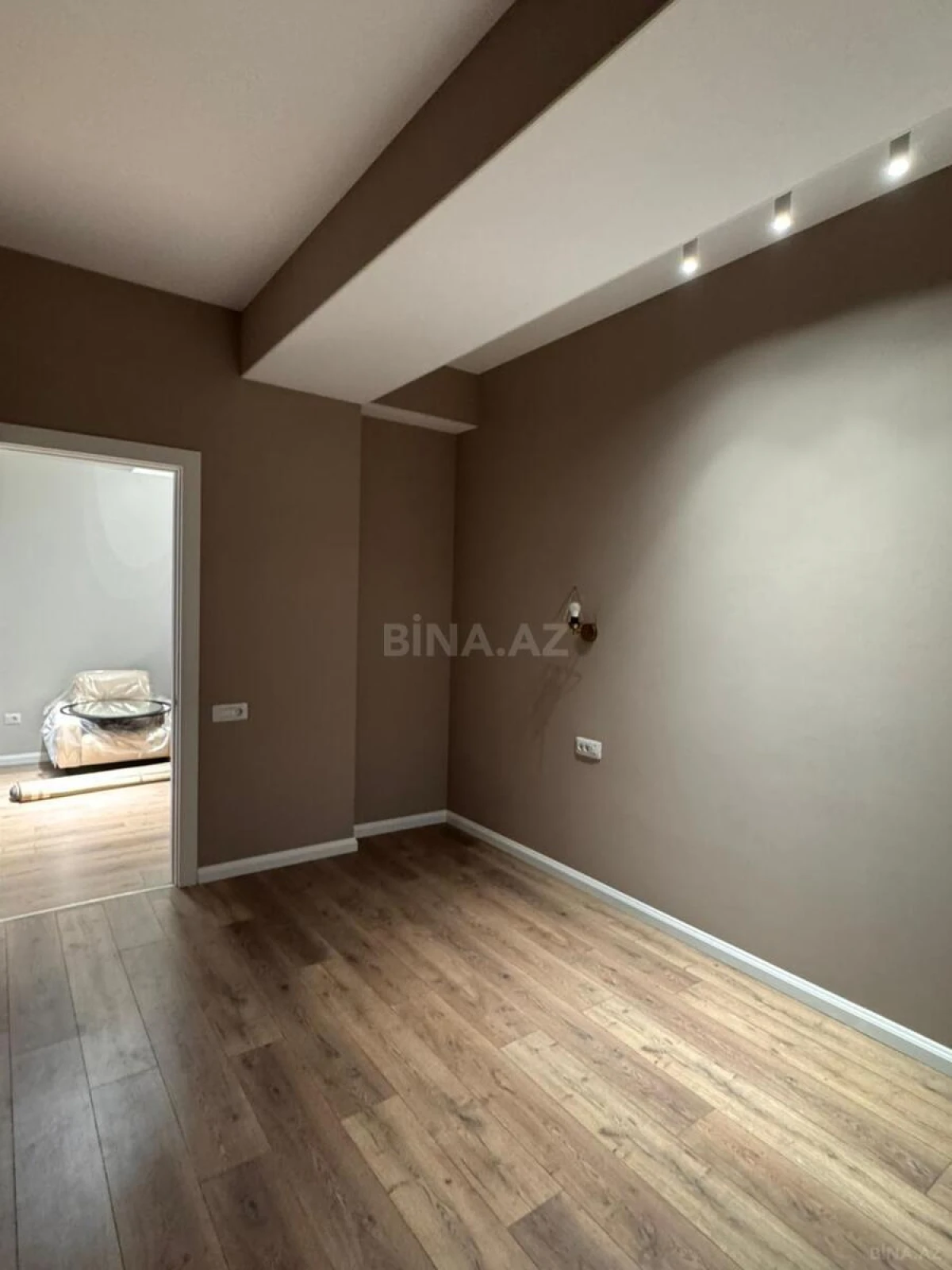 Kirayə verilir 3 otaqlı mənzil 95 m²
