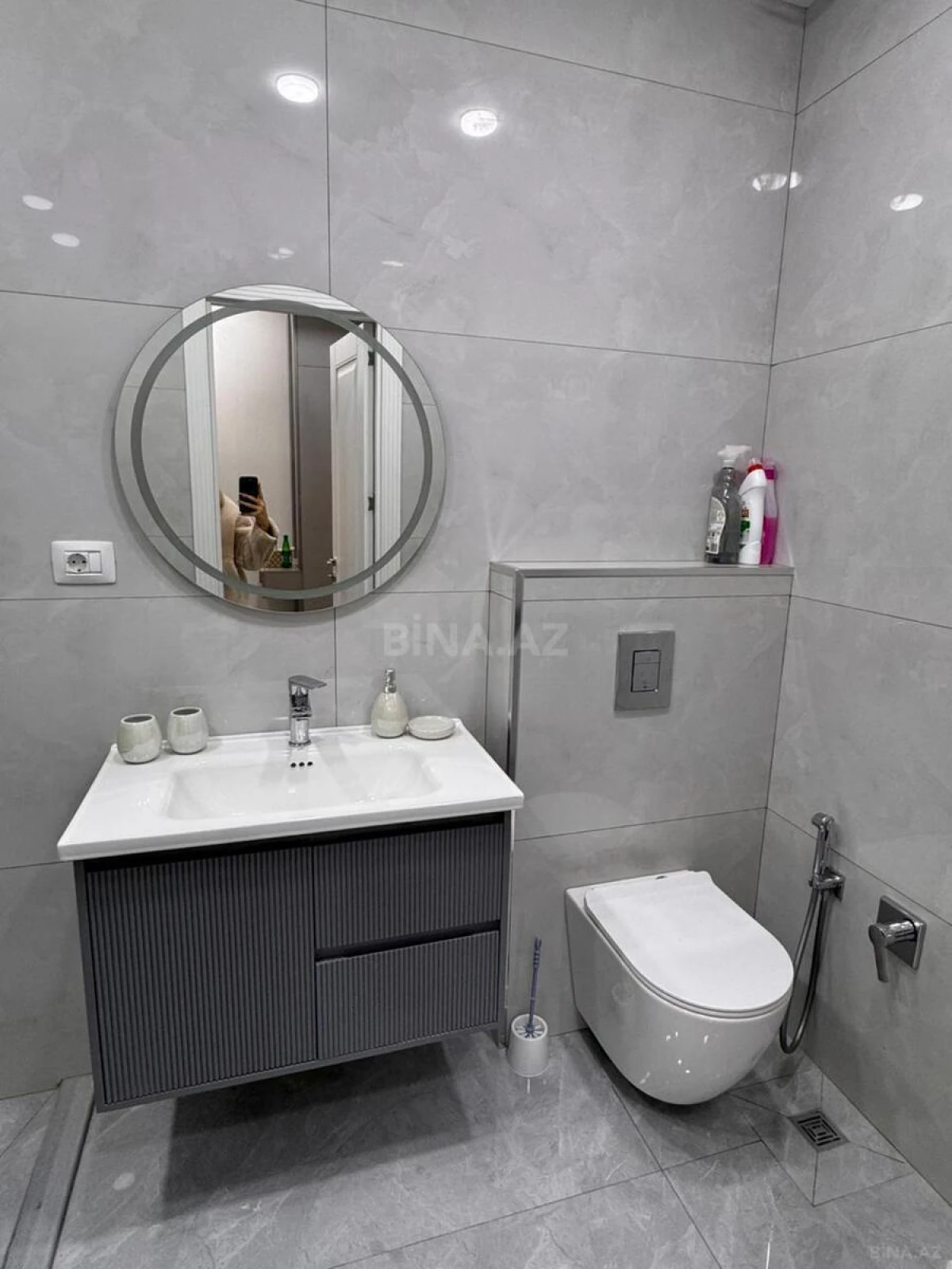 Kirayə verilir 3 otaqlı mənzil 95 m²