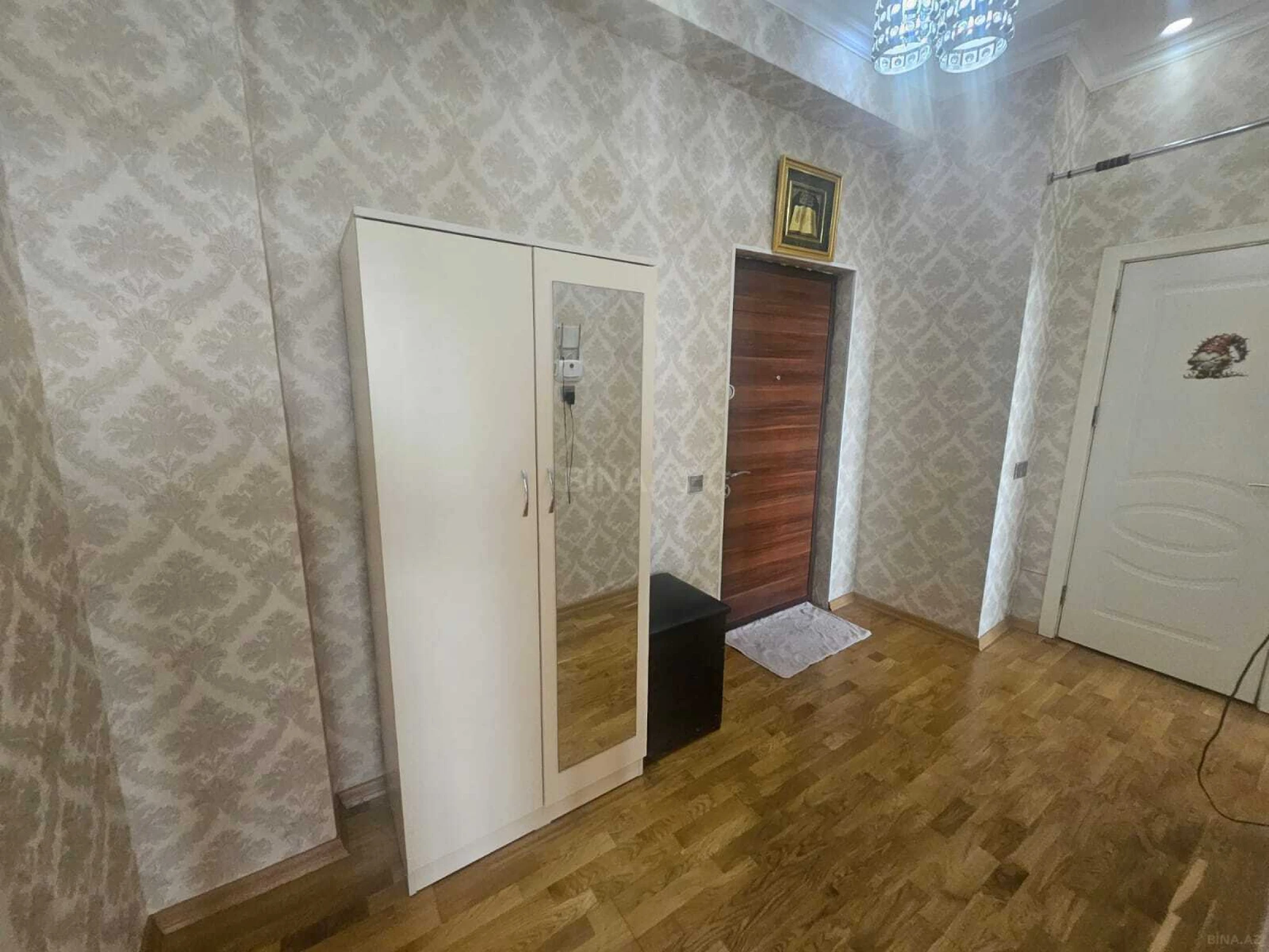 Satılır 3 otaqlı mənzil 79 m²