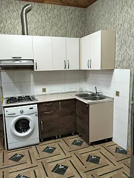 Kirayə verilir 2 otaqlı mənzil 87 m²