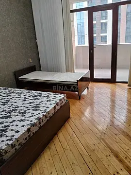 Kirayə verilir 2 otaqlı mənzil 87 m²