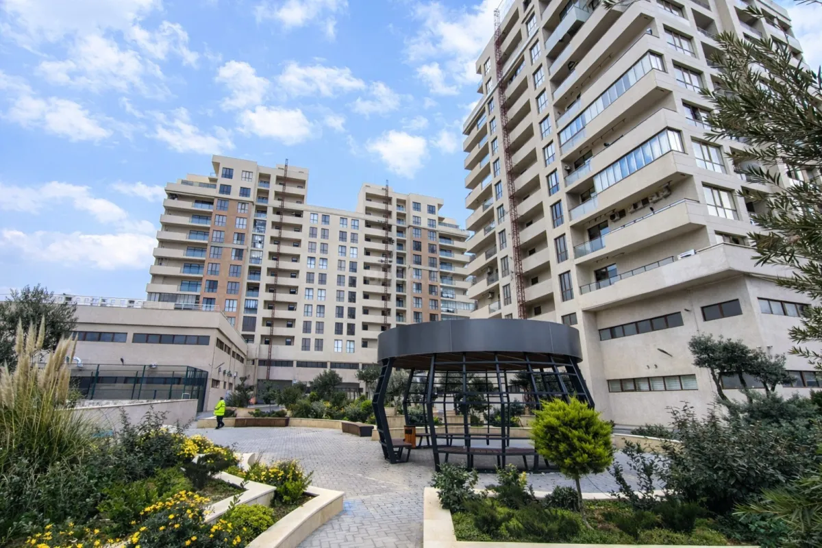 Satılır 2 otaqlı mənzil 68 m²