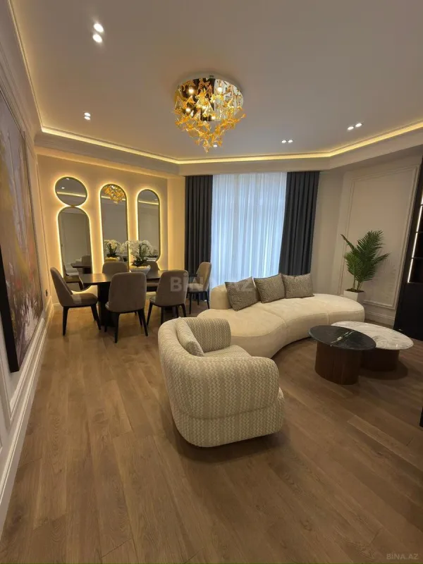 Satılır 3 otaqlı mənzil 125 m²