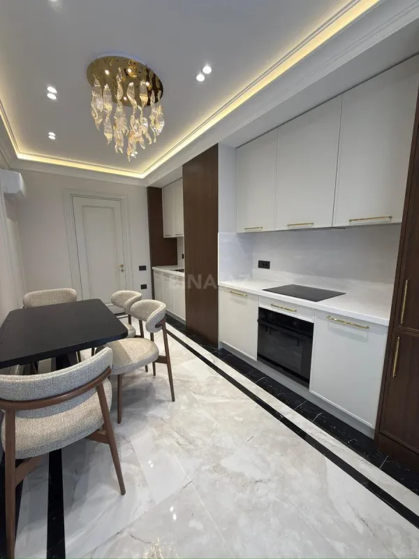 Satılır 3 otaqlı mənzil 125 m²