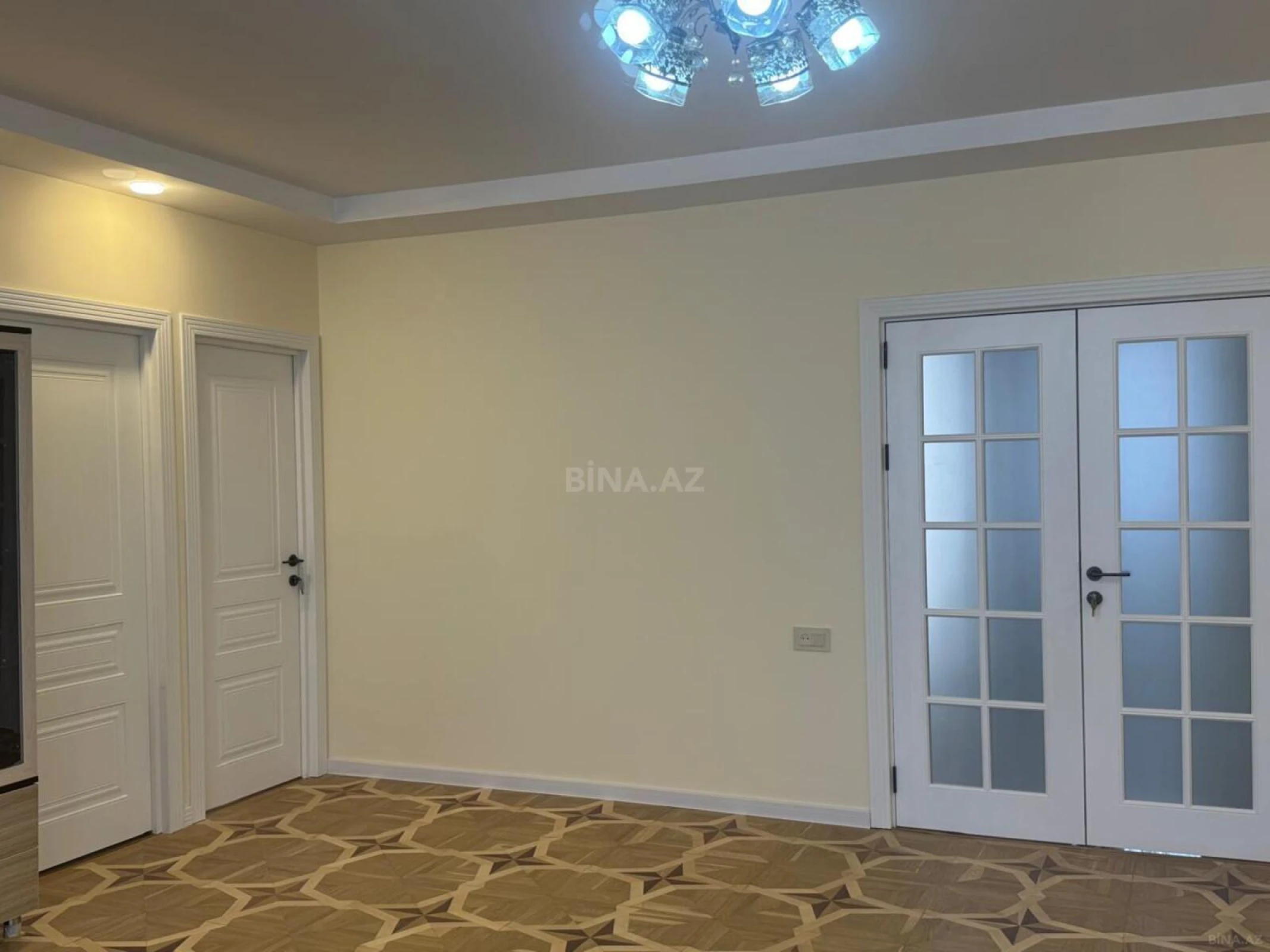 Satılır 3 otaqlı mənzil 105 m²