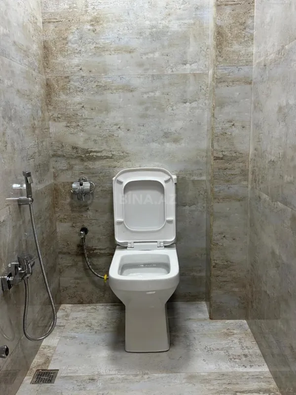 Satılır 3 otaqlı mənzil 105 m²