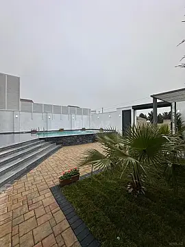 Satılır 4 otaqlı həyət evi 200 m²