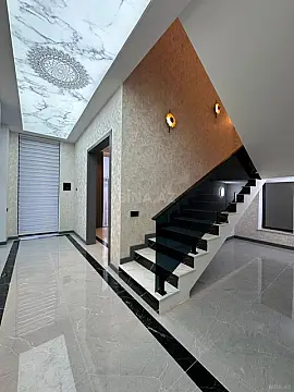 Satılır 4 otaqlı həyət evi 200 m²