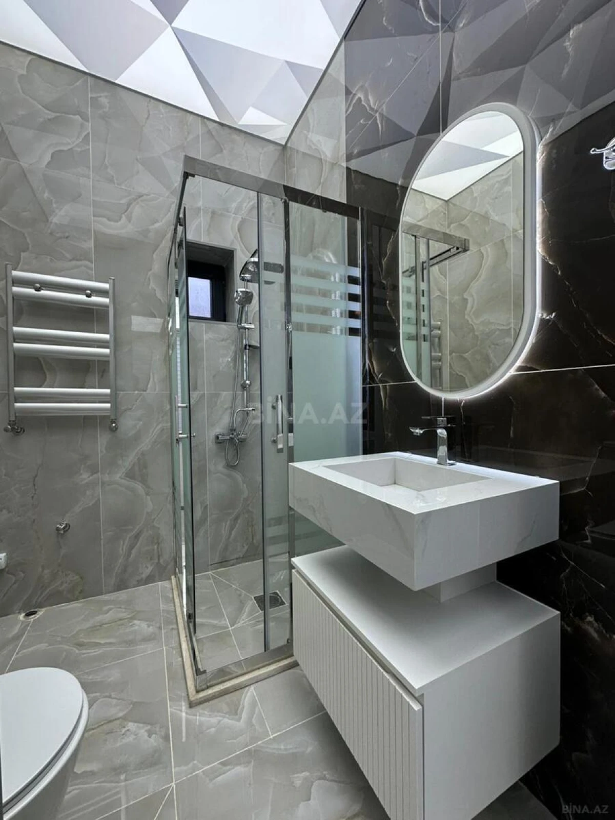 Satılır 4 otaqlı həyət evi 200 m²