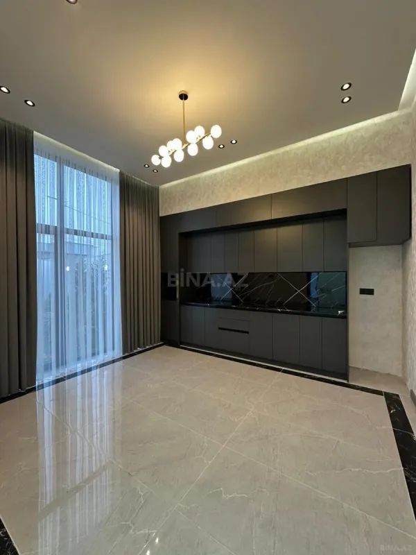 Satılır 4 otaqlı həyət evi 200 m²