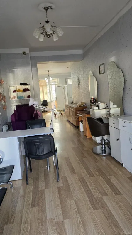 Kirayə verilir 3 otaqlı ofis 65 m²