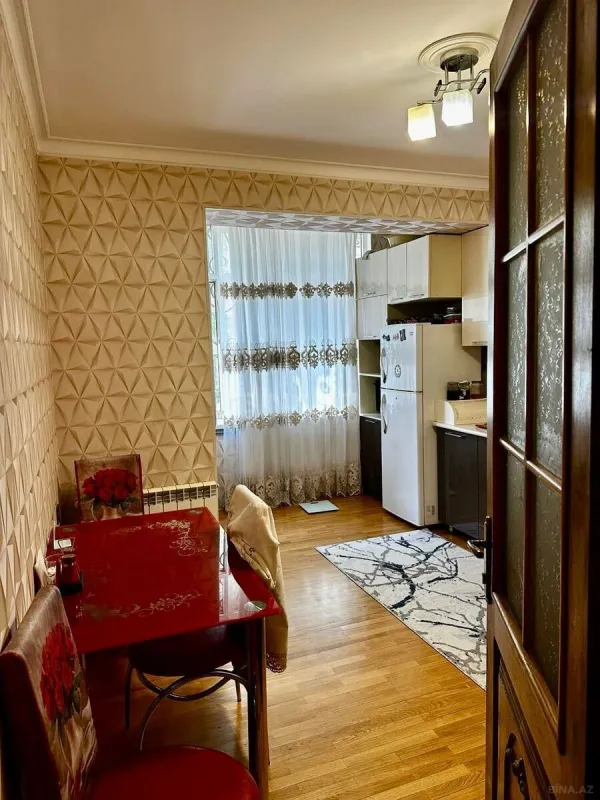 Satılır 3 otaqlı mənzil 95 m²