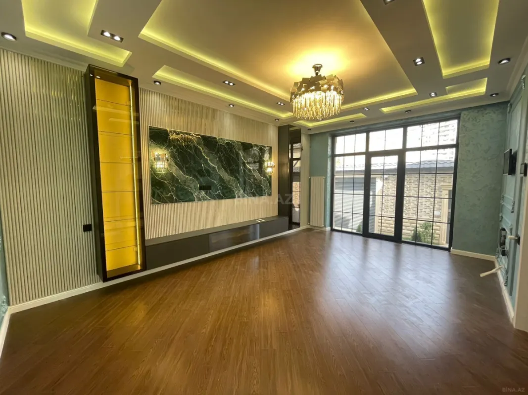 Satılır 6 otaqlı həyət evi 220 m²