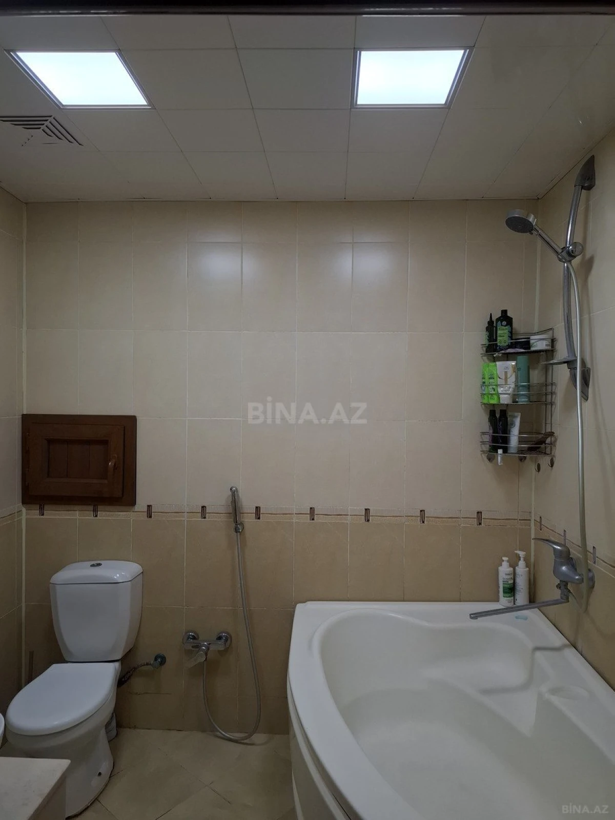 Satılır 4 otaqlı mənzil 180 m²