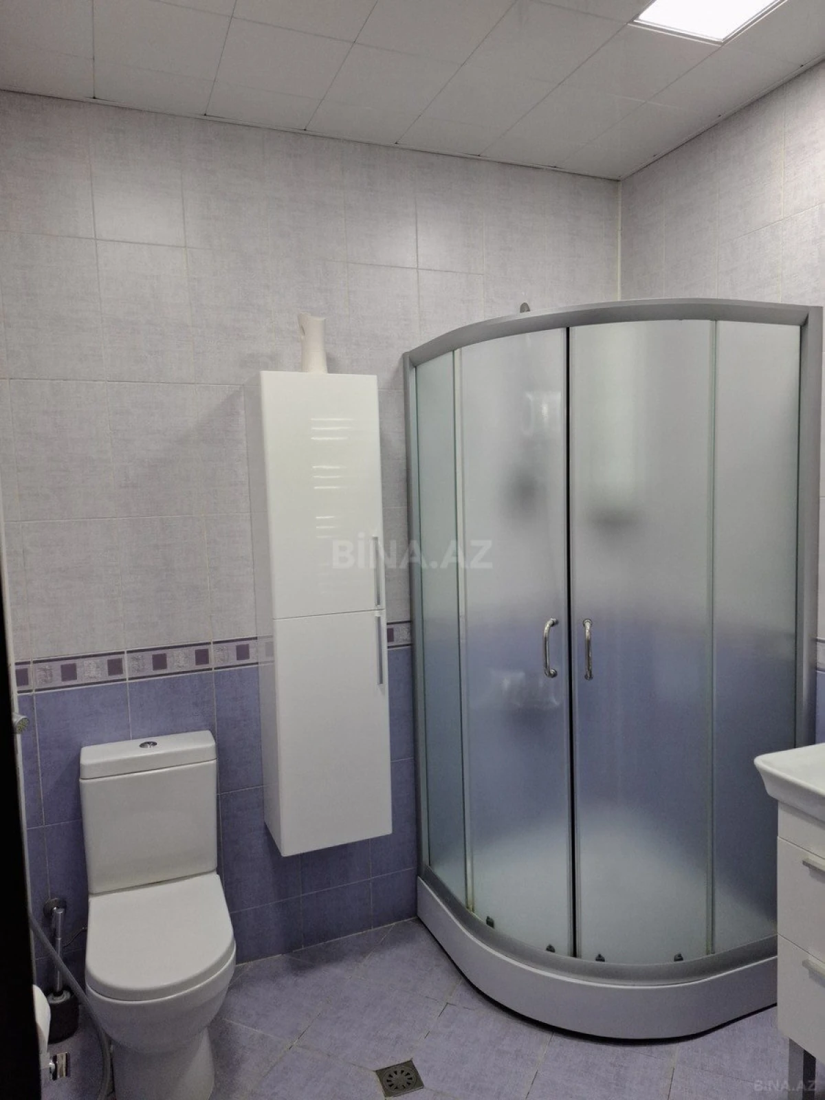 Satılır 4 otaqlı mənzil 180 m²