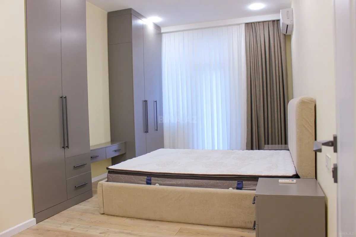 Kirayə verilir 3 otaqlı mənzil 137 m²