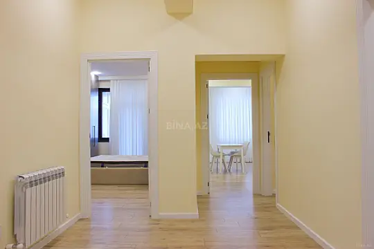 Kirayə verilir 3 otaqlı mənzil 137 m²